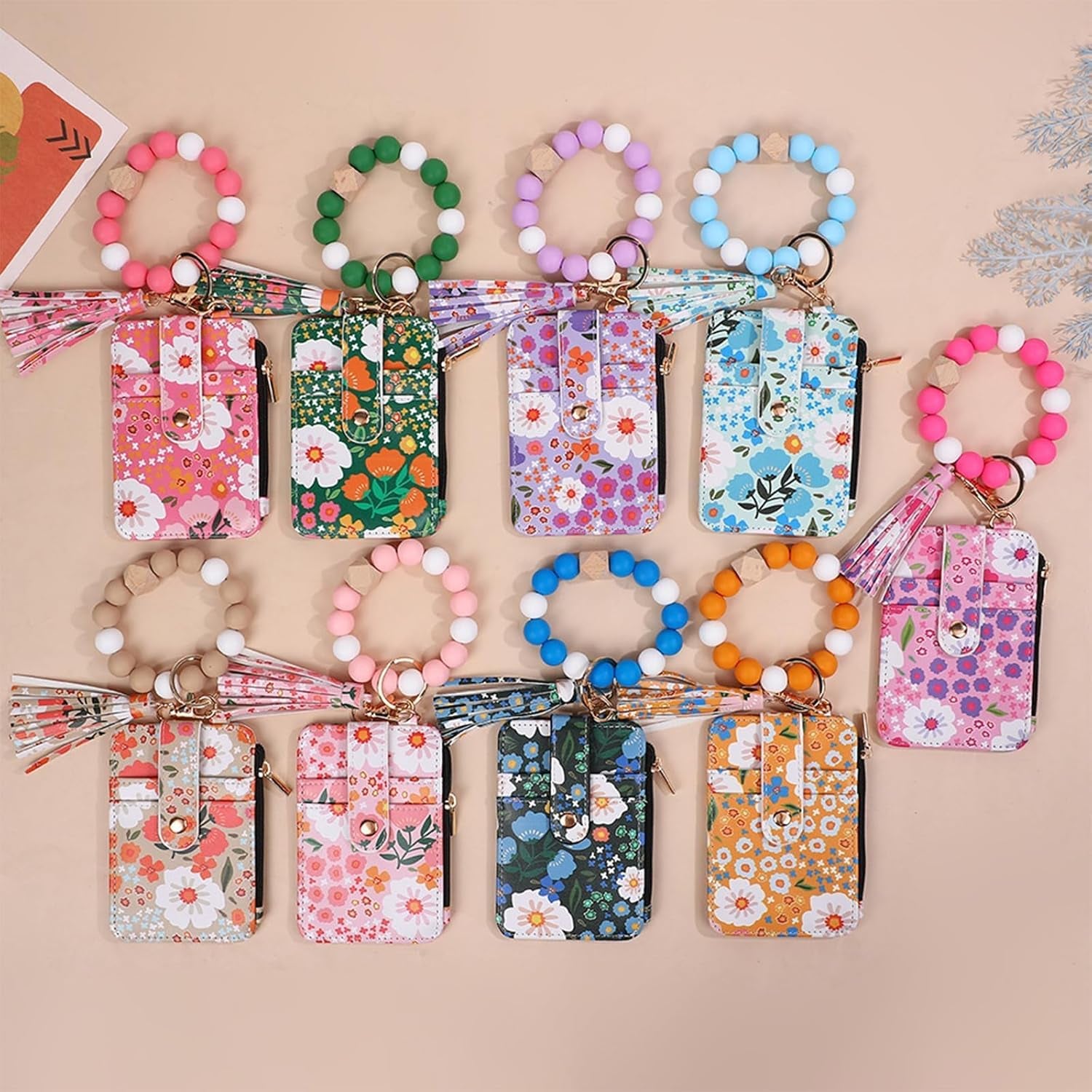 Women Boho Beaded Wallet Keychain Wristlet Wallet for Women Tassel Silicone Keychain Card Holder Small Purse Gifts