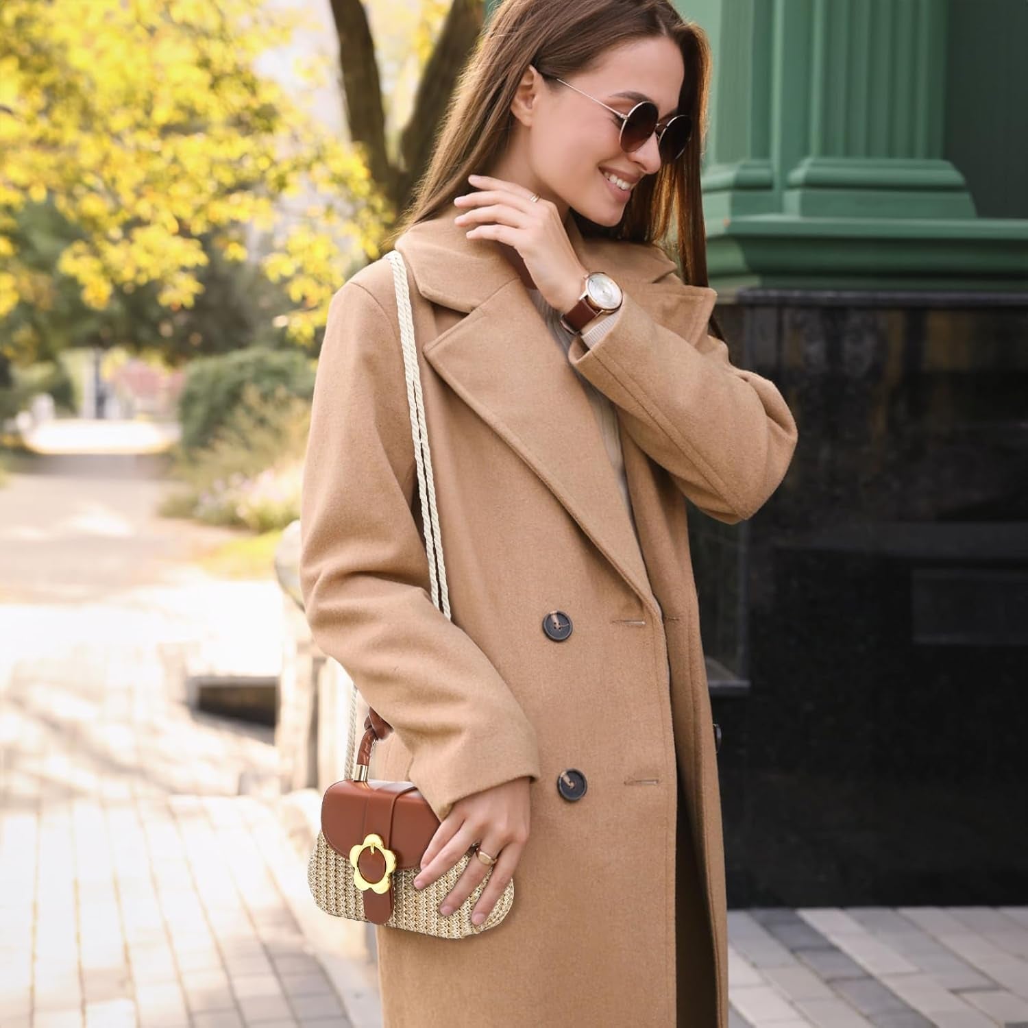 Small Top Handle Purse, Straw Crossbody Bag with Floral Buckle Detachable Strap for Women, Cute Mini Clutch Straw Purse for Vocation, Summer Beach, Travel, Holiday