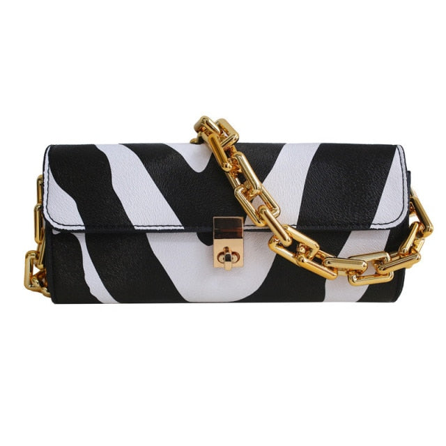 Soft Voluminous Clutch With Square Ring Chain Shoulder