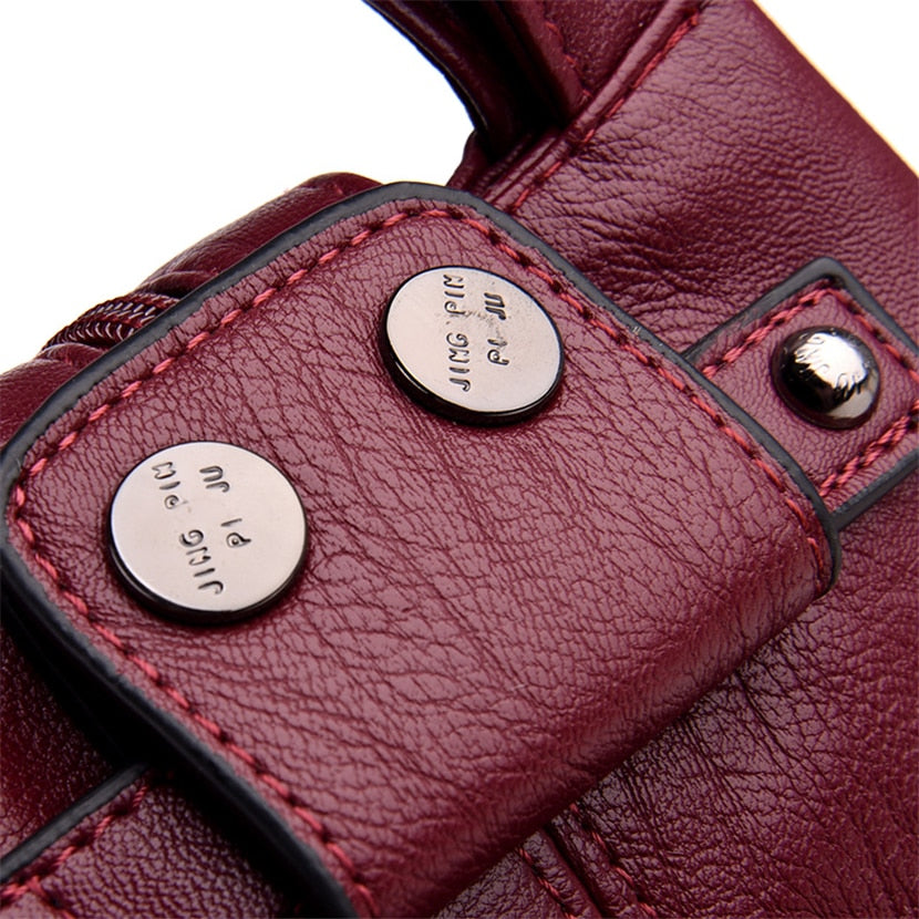 Fashion Backpack Female Leather Backpack  Luxury Travel Bag Large Capacity