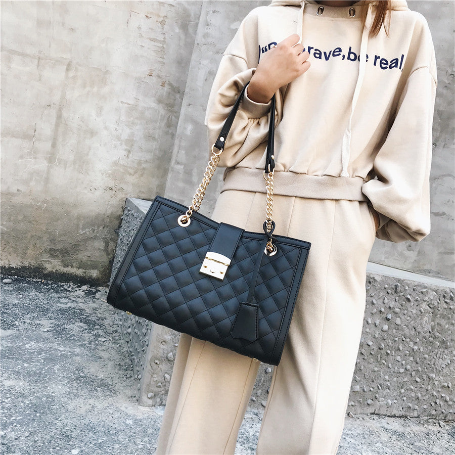 Large Capacity Pu Leather Chain Crossbody Bag High Quality