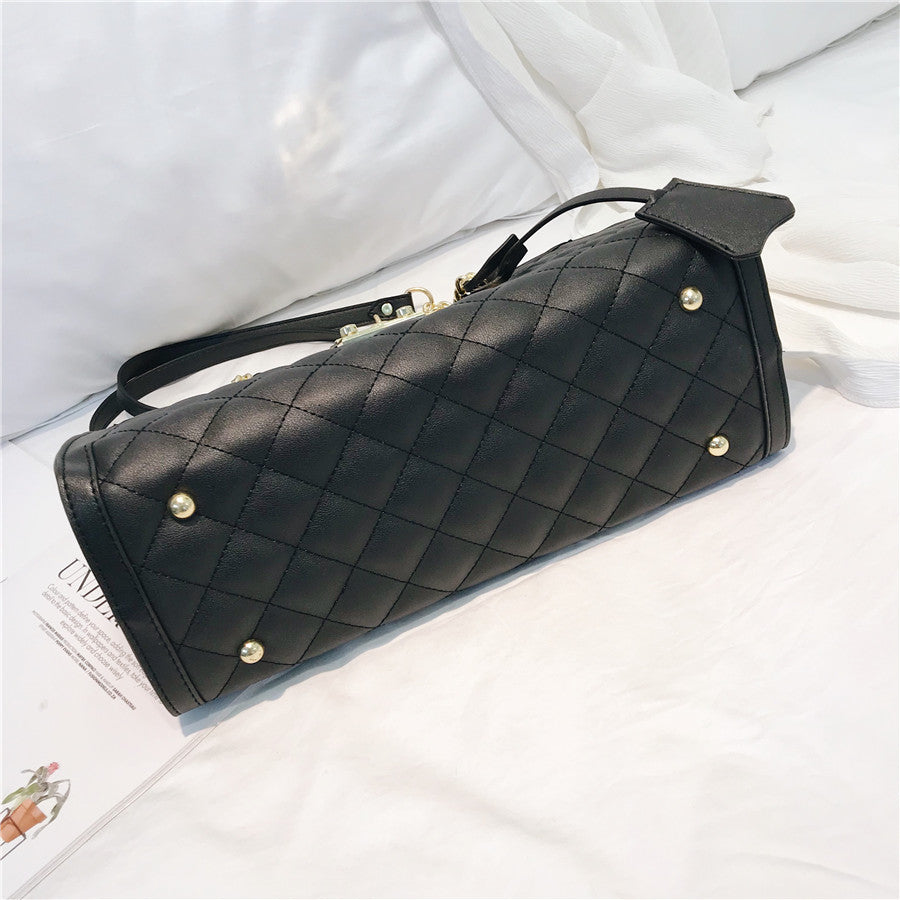 Large Capacity Pu Leather Chain Crossbody Bag High Quality